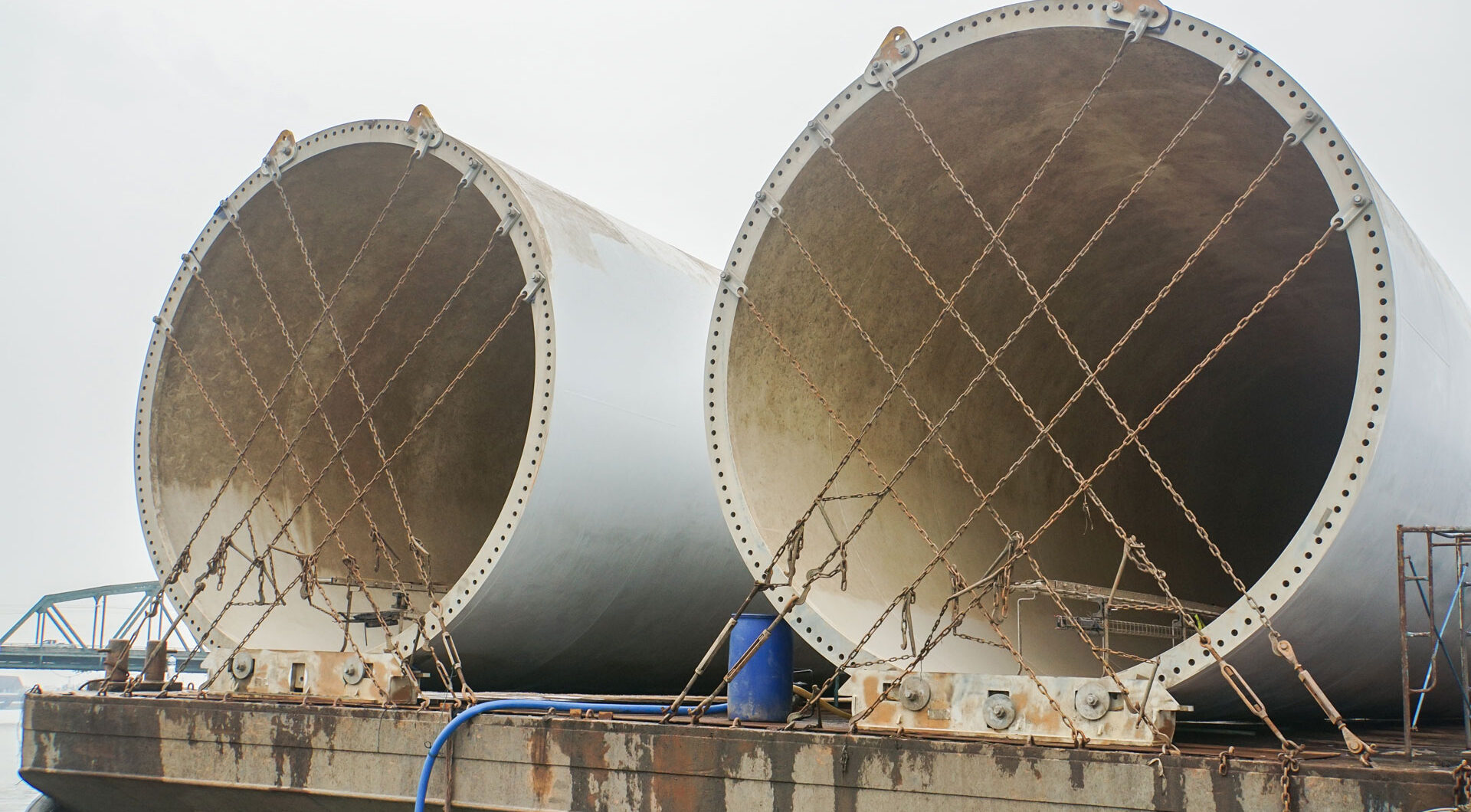 stukgoed, projectlading, de jong shipping, rederij de jong, windmolenonderdelen, binnenvaart, duwvaart